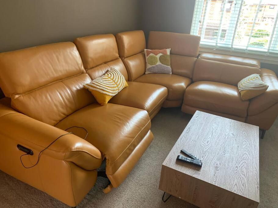 Cosy One Bed Flat Free Parking Send