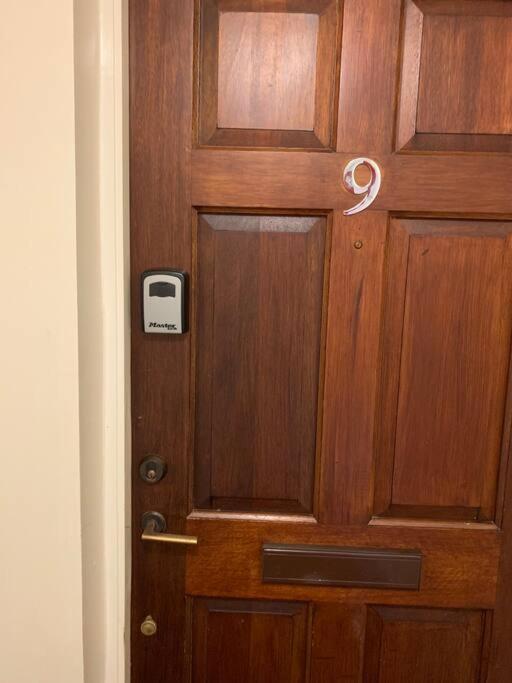 Cosy One Bed Flat Free Parking *