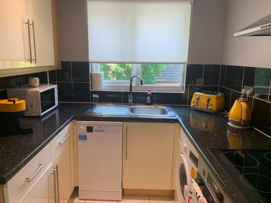 Cosy One Bed Flat Free Parking Apartment Send